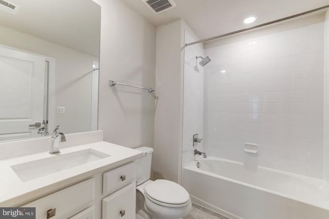 13036 HATTONTOWN SQ, Herndon, VA 20171