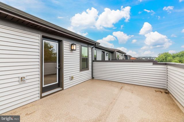 13036 HATTONTOWN SQ, Herndon, VA 20171