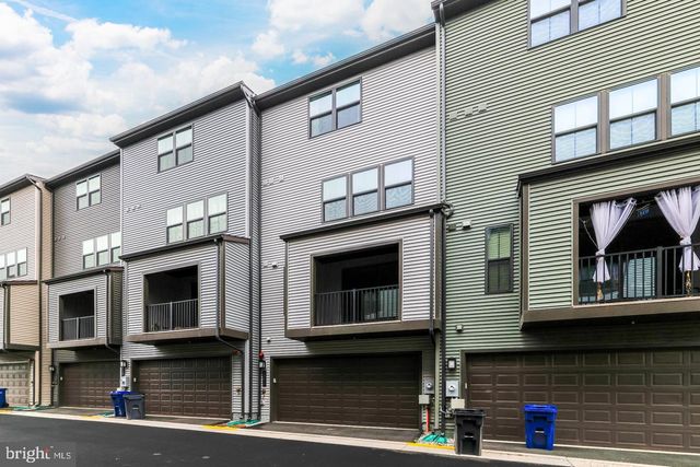 13036 HATTONTOWN SQ, Herndon, VA 20171