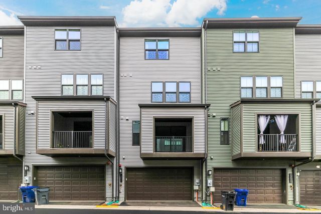 13036 HATTONTOWN SQ, Herndon, VA 20171