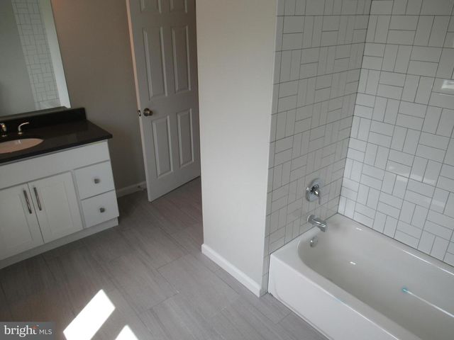 196 ROUTE 130, Hamilton, NJ 08620