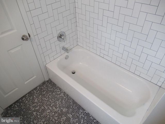 196 ROUTE 130, Hamilton, NJ 08620
