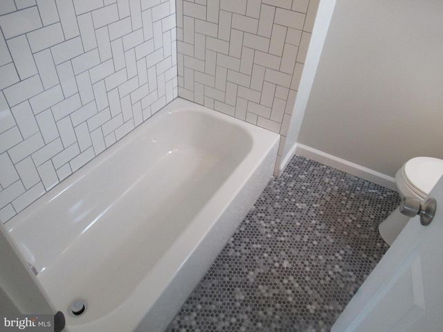 196 ROUTE 130, Hamilton, NJ 08620