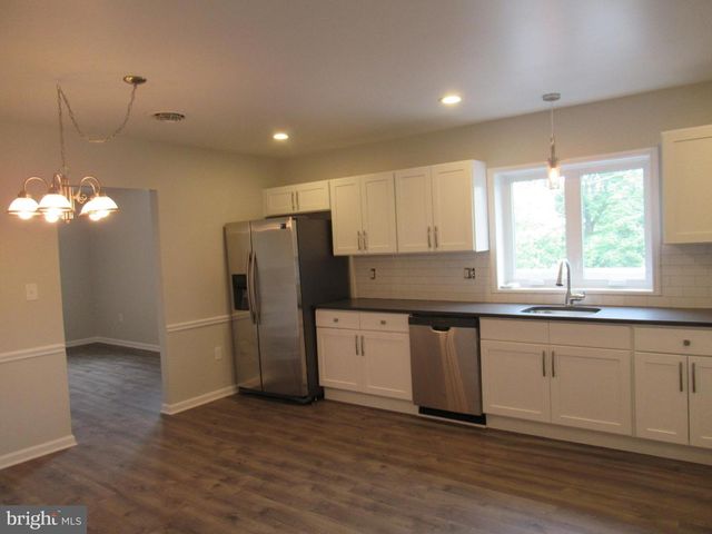 196 ROUTE 130, Hamilton, NJ 08620