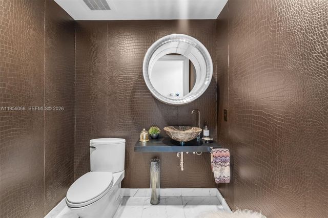 200 Biscayne Boulevard Way 506, Miami, FL 33131