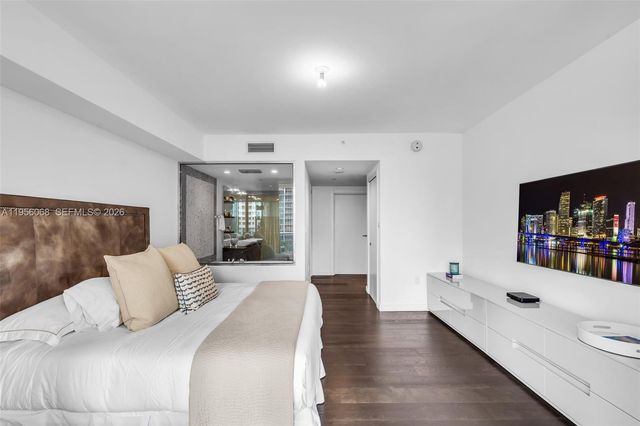 200 Biscayne Boulevard Way 506, Miami, FL 33131