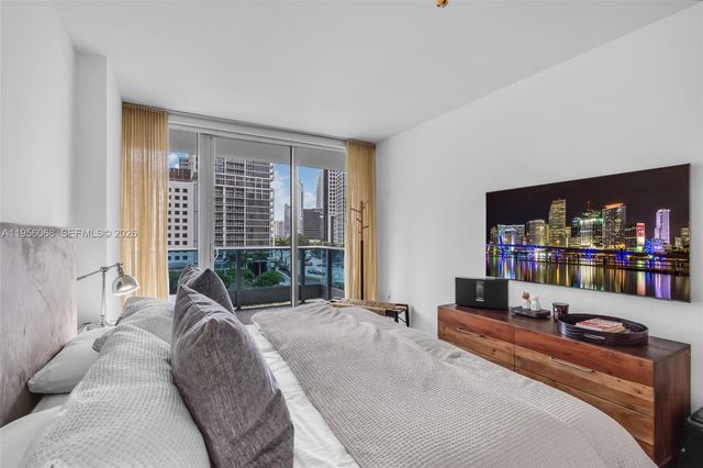 200 Biscayne Boulevard Way 506, Miami, FL 33131