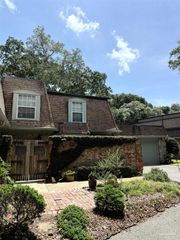 411 Bayshore Dr E, Pensacola, FL 32507