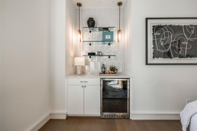 1601 Vermont Street, Houston, TX 77006