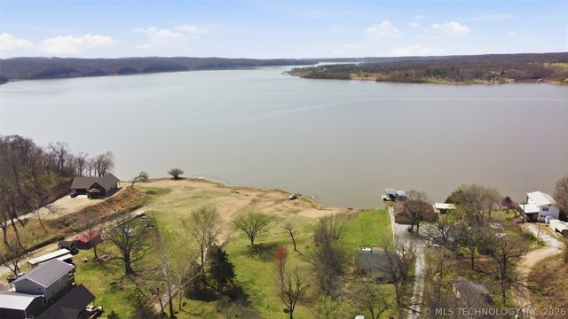 63824 E 206, Wyandotte, OK 74370