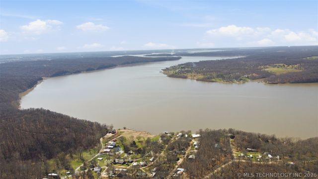 63824 E 206, Wyandotte, OK 74370