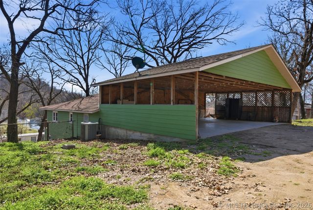 63824 E 206, Wyandotte, OK 74370