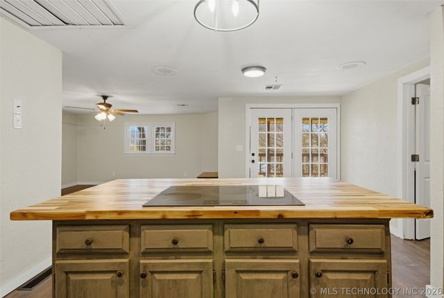 63824 E 206, Wyandotte, OK 74370