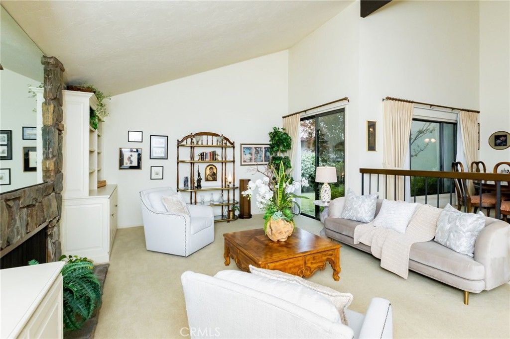 Image 4 of property listing at 1031 Don Alvarado, Arcadia, CA 91006