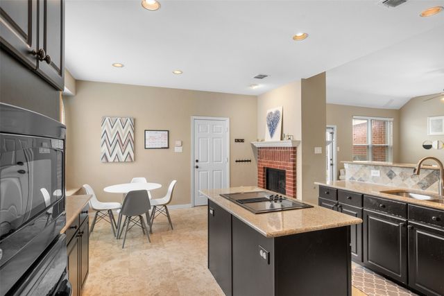 1908 Trail Ridge Lane, Flower Mound, TX 75028