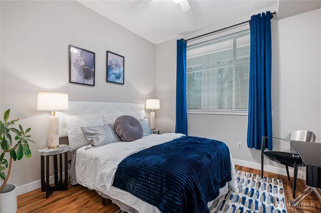 521 7th Avenue #204, Kirkland, WA 98033