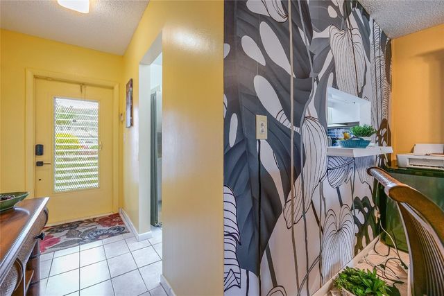 3505 NW 48th Avenue 404, Lauderdale Lakes, FL 33319