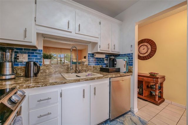 3505 NW 48th Avenue 404, Lauderdale Lakes, FL 33319