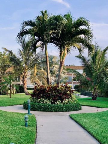 3505 NW 48th Avenue 404, Lauderdale Lakes, FL 33319