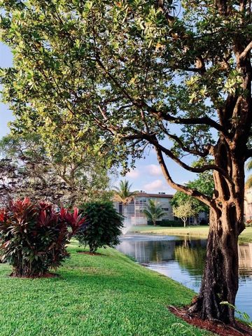 3505 NW 48th Avenue 404, Lauderdale Lakes, FL 33319