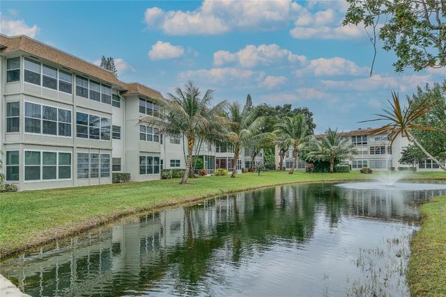 3505 NW 48th Avenue 404, Lauderdale Lakes, FL 33319