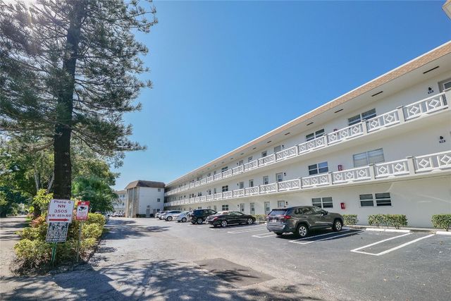 3505 NW 48th Avenue 404, Lauderdale Lakes, FL 33319