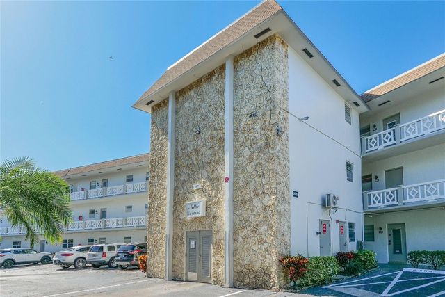 3505 NW 48th Avenue 404, Lauderdale Lakes, FL 33319