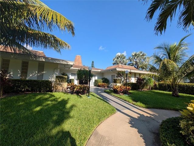 3505 NW 48th Avenue 404, Lauderdale Lakes, FL 33319