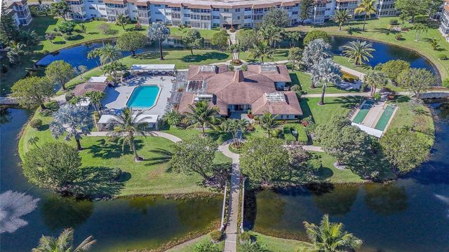 3505 NW 48th Avenue 404, Lauderdale Lakes, FL 33319