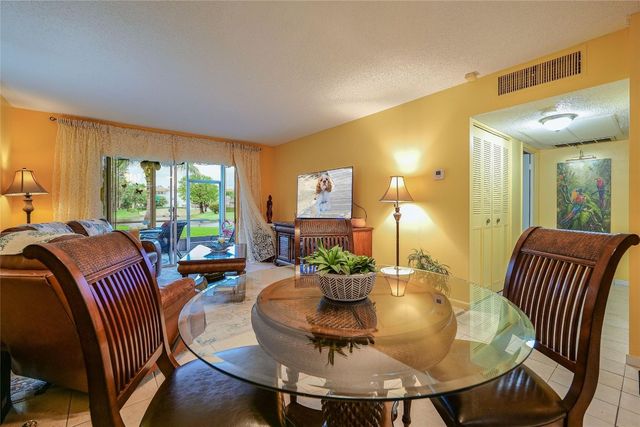 3505 NW 48th Avenue 404, Lauderdale Lakes, FL 33319