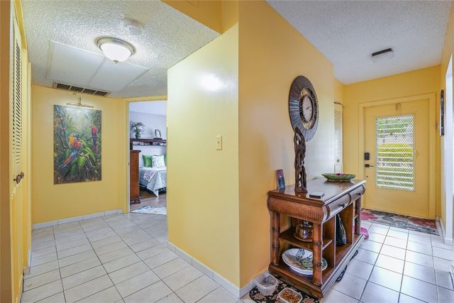 3505 NW 48th Avenue 404, Lauderdale Lakes, FL 33319