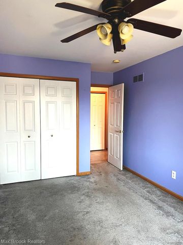 4062 Heatherwood Court, Warren, MI 48092