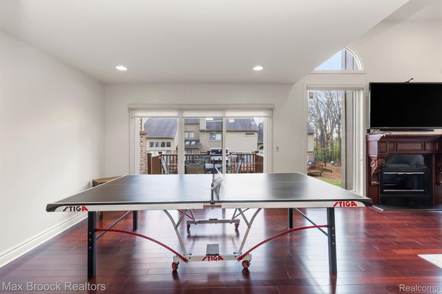6322 ASPEN RIDGE Boulevard, West Bloomfield Charter Township, MI 48322