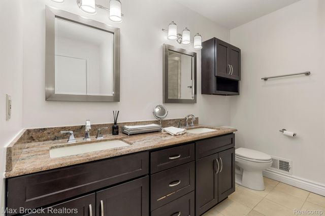 6322 ASPEN RIDGE Boulevard, West Bloomfield Charter Township, MI 48322