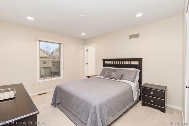 6322 ASPEN RIDGE Boulevard, West Bloomfield Charter Township, MI 48322