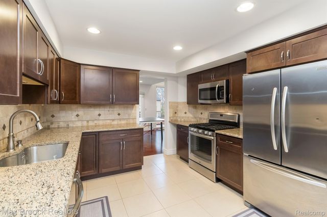6322 ASPEN RIDGE Boulevard, West Bloomfield Charter Township, MI 48322