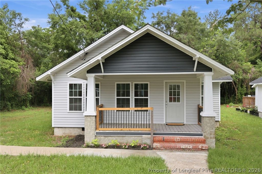 98 S Fayetteville Street, Parkton, NC 28371 — exterior