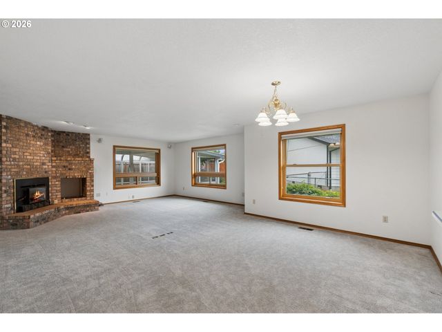 9703 Nw 12TH Ave, Vancouver, WA 98665