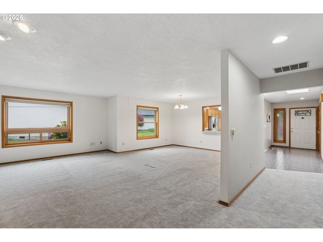 9703 Nw 12TH Ave, Vancouver, WA 98665