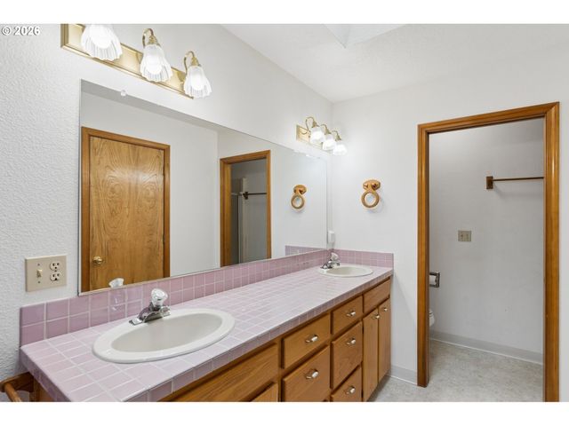 9703 Nw 12TH Ave, Vancouver, WA 98665
