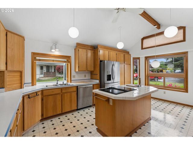 9703 Nw 12TH Ave, Vancouver, WA 98665