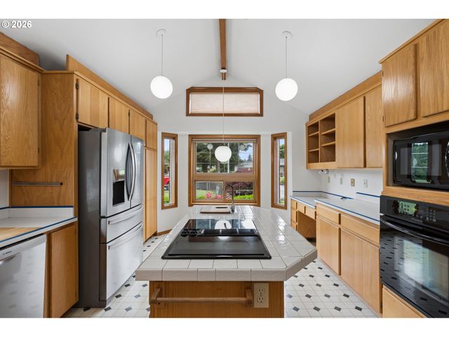 9703 Nw 12TH Ave, Vancouver, WA 98665