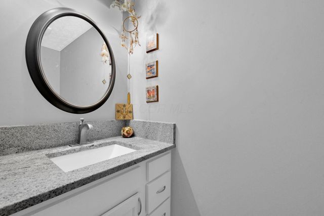 11779 Covington Court NW, Pickerington, OH 43147