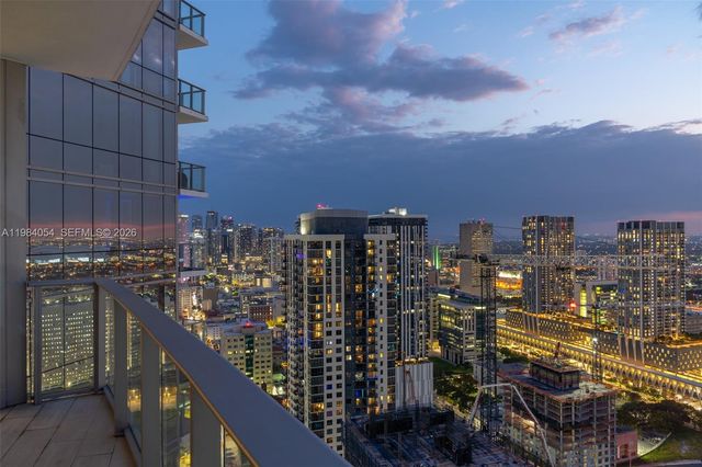 851 NE 1st Ave 4010, Miami, FL 33132