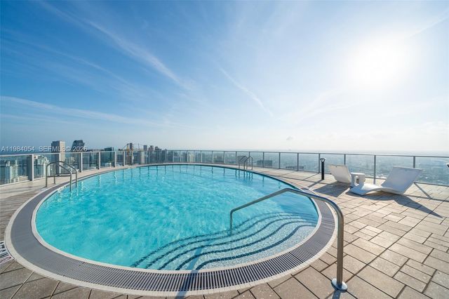 851 NE 1st Ave 4010, Miami, FL 33132