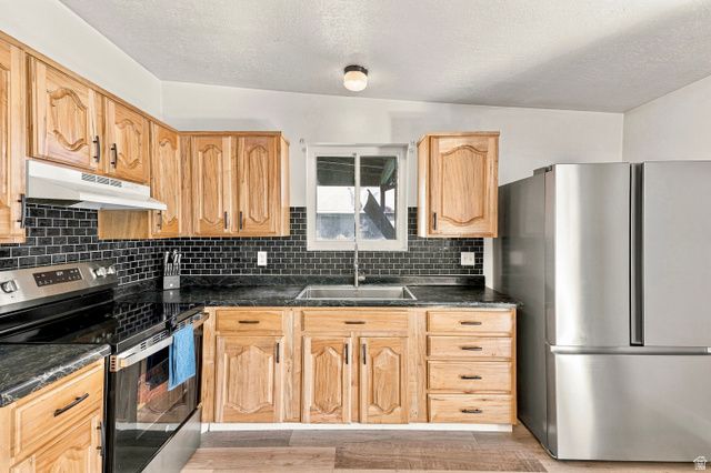 293 W 1225 N, Layton, UT 84041