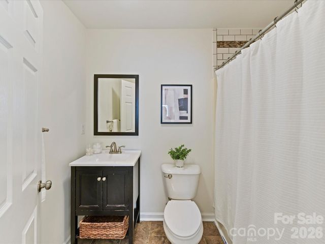 2028 Hamorton Place, Charlotte, NC 28205