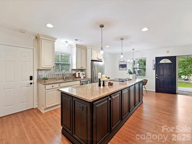 2028 Hamorton Place, Charlotte, NC 28205