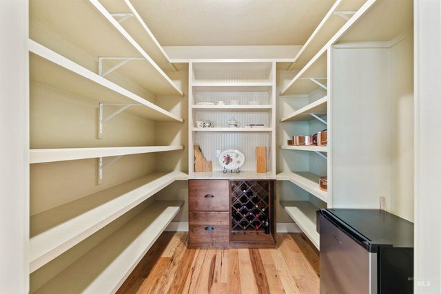 3372 E Parsnip Peak Drive, Boise, ID 83716