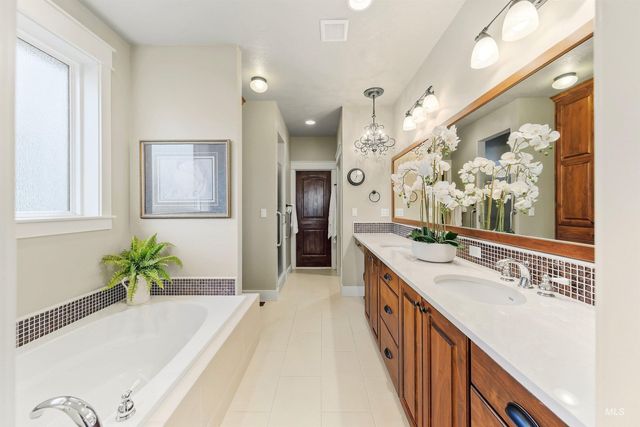 3372 E Parsnip Peak Drive, Boise, ID 83716